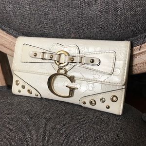 🎀 GUESS WALLET 🎀